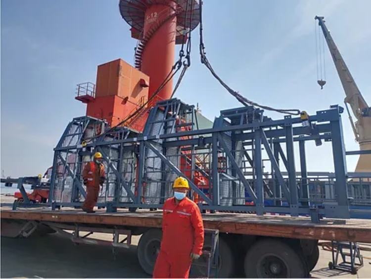 Why_Trust_ZHM_Huawu_Steel_in_your_Steel_Fabrication_Projects_06_fender installation platform fabrication